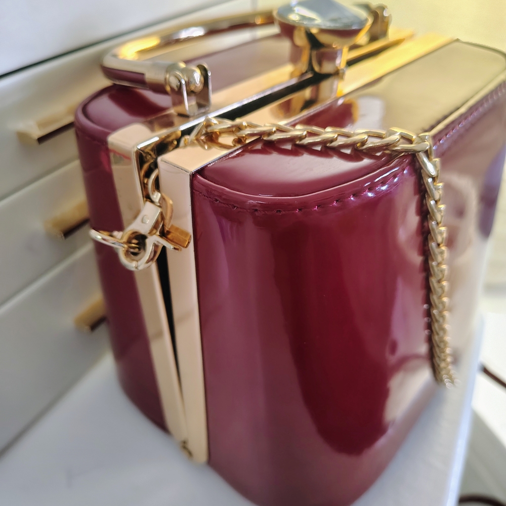 Elegant Red Box Clutch with Gold Accents - Picture 10 of 15